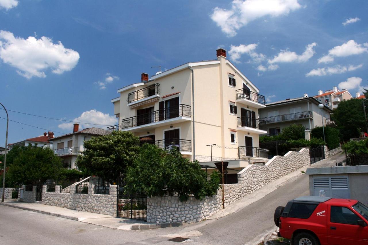 Apartments With A Parking Space Novi Vinodolski - 5593 Exterior photo