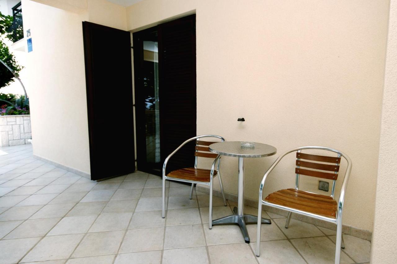 Apartments With A Parking Space Novi Vinodolski - 5593 Exterior photo